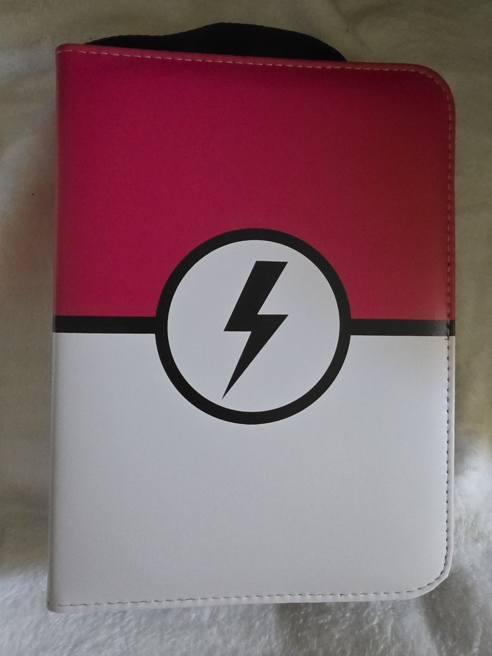 NEW Pokémon TCG Card Binder - 4-Pocket / 400 Card Capacity Zippered Album - NIB